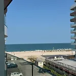 Sea Line Casa Del Mar - Sea View, Terrace And Private Parking Mamaia