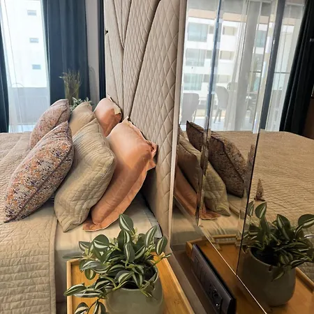 Sealine Casa Del Mar - Sea View, Terrace And Free Private Parking *